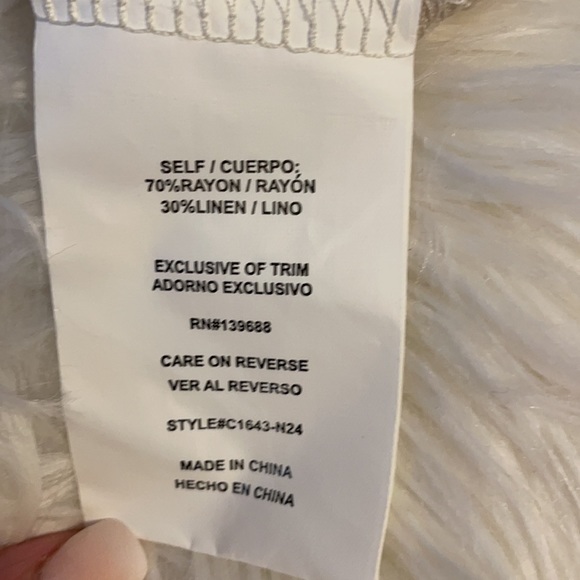 NWT Carmen Style Top - Picture 6 of 6